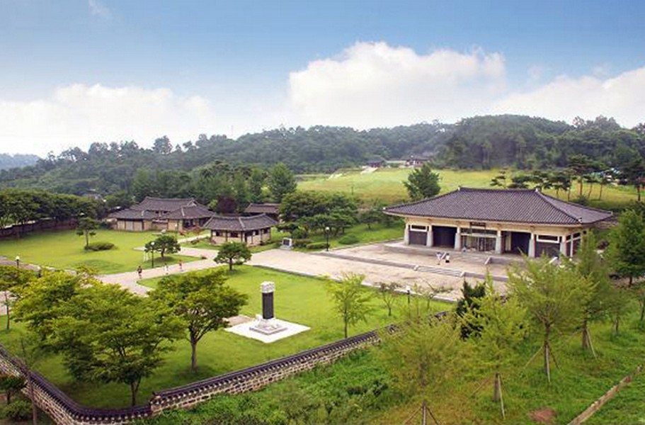 김좌진장군기념관