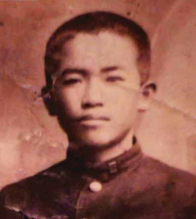 윤욱하 사진