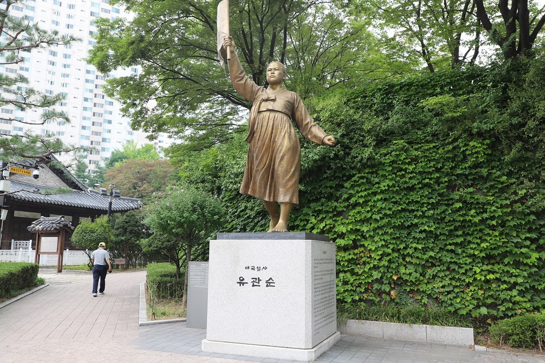 유관순열사동상