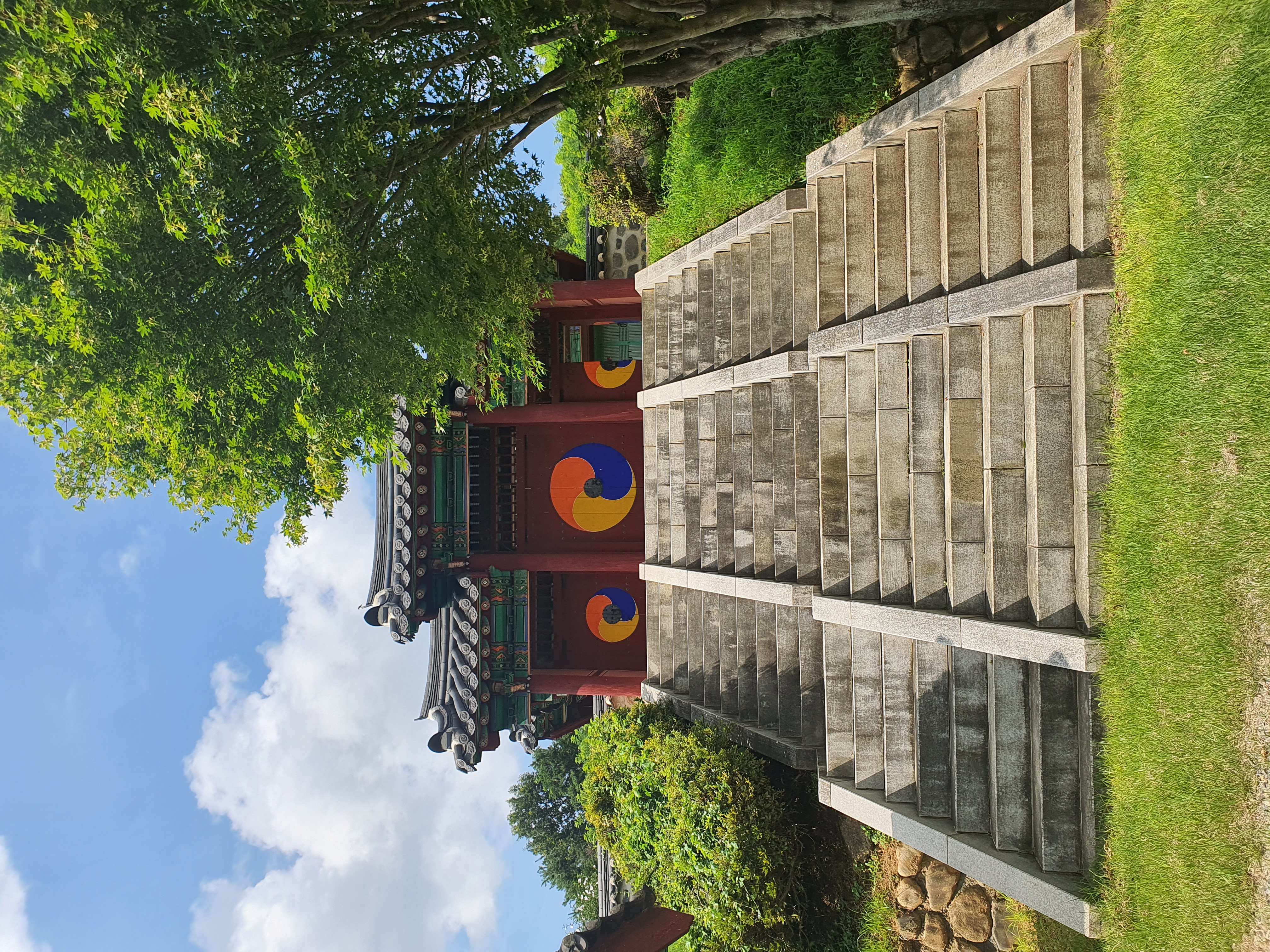 숭렬사(이상설 기념관)