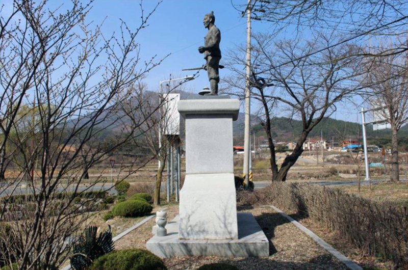 의병장 강무경 상 사진