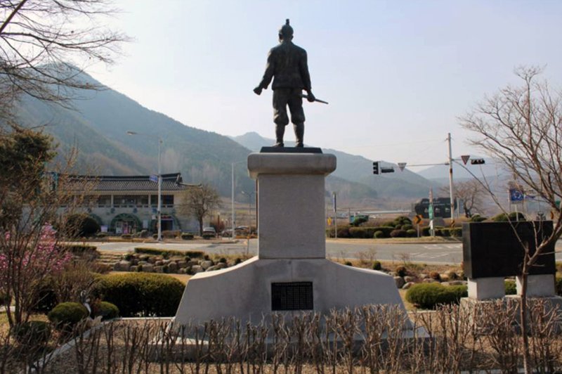 의병장 강무경 상 사진