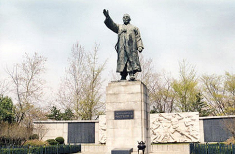 백범 김구선생 동상 사진