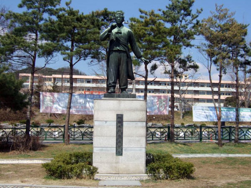 이수흥열사 동상 사진