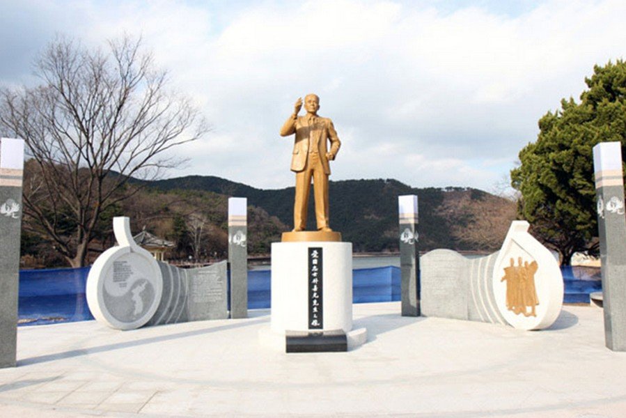 애국지사 박희광선생 동상 사진