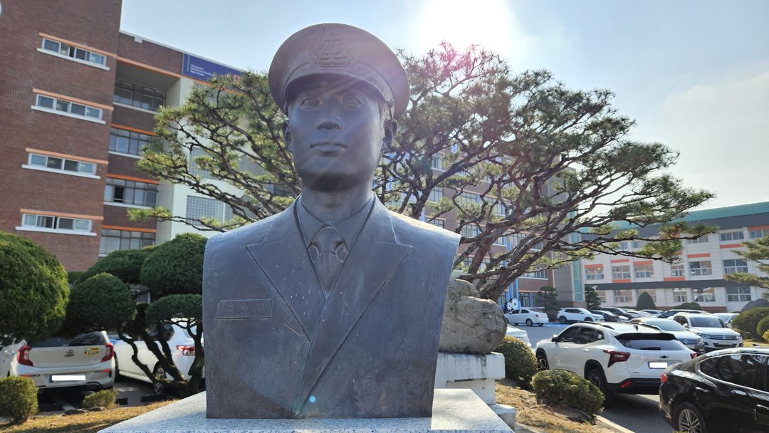충남기계공업고등학교 호국영웅동산 사진